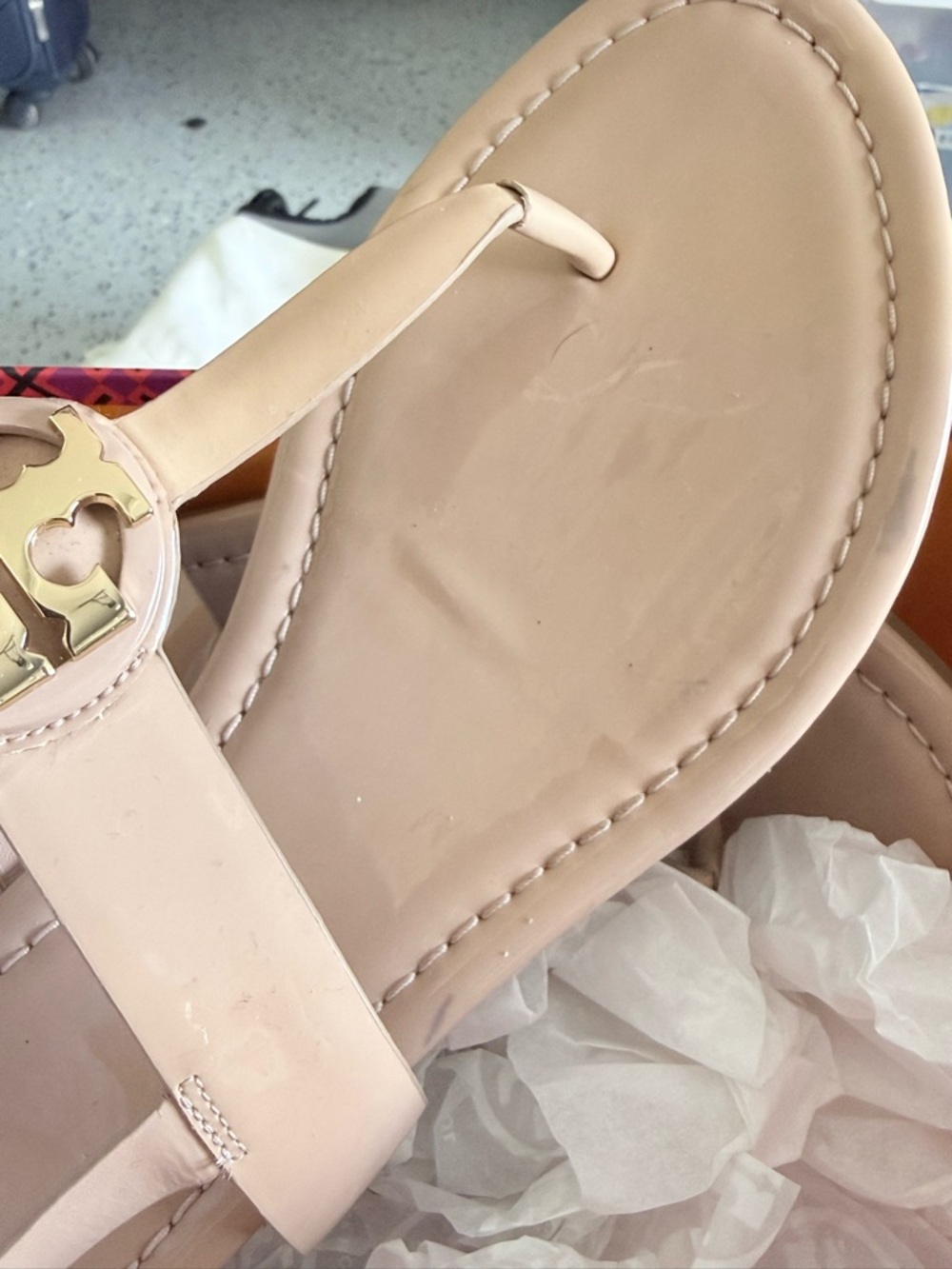 Tory Burch Nude/Blush Patent Miller Logo Thong Sandals - Picture 6 of 6
